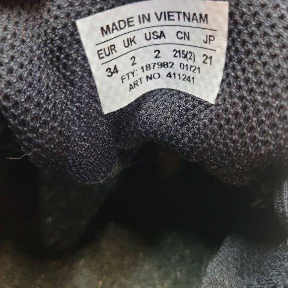 Kids unisex Salomon XA Pro water proof Shoes size 2 Excellent - Picture 6 of 6